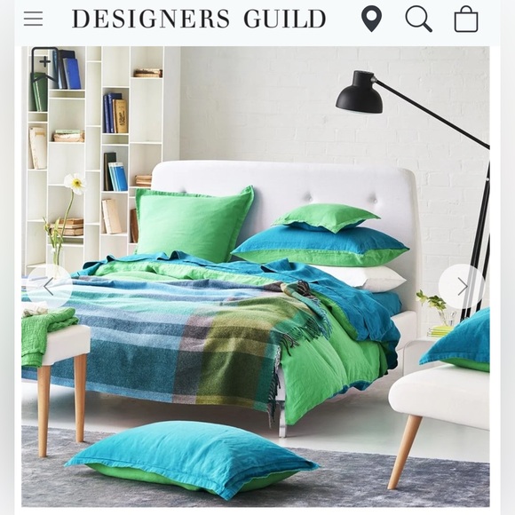 Designers Guild Bampton Emerald Woven Throw Wool blend , 190cmx130cm - Picture 5 of 9